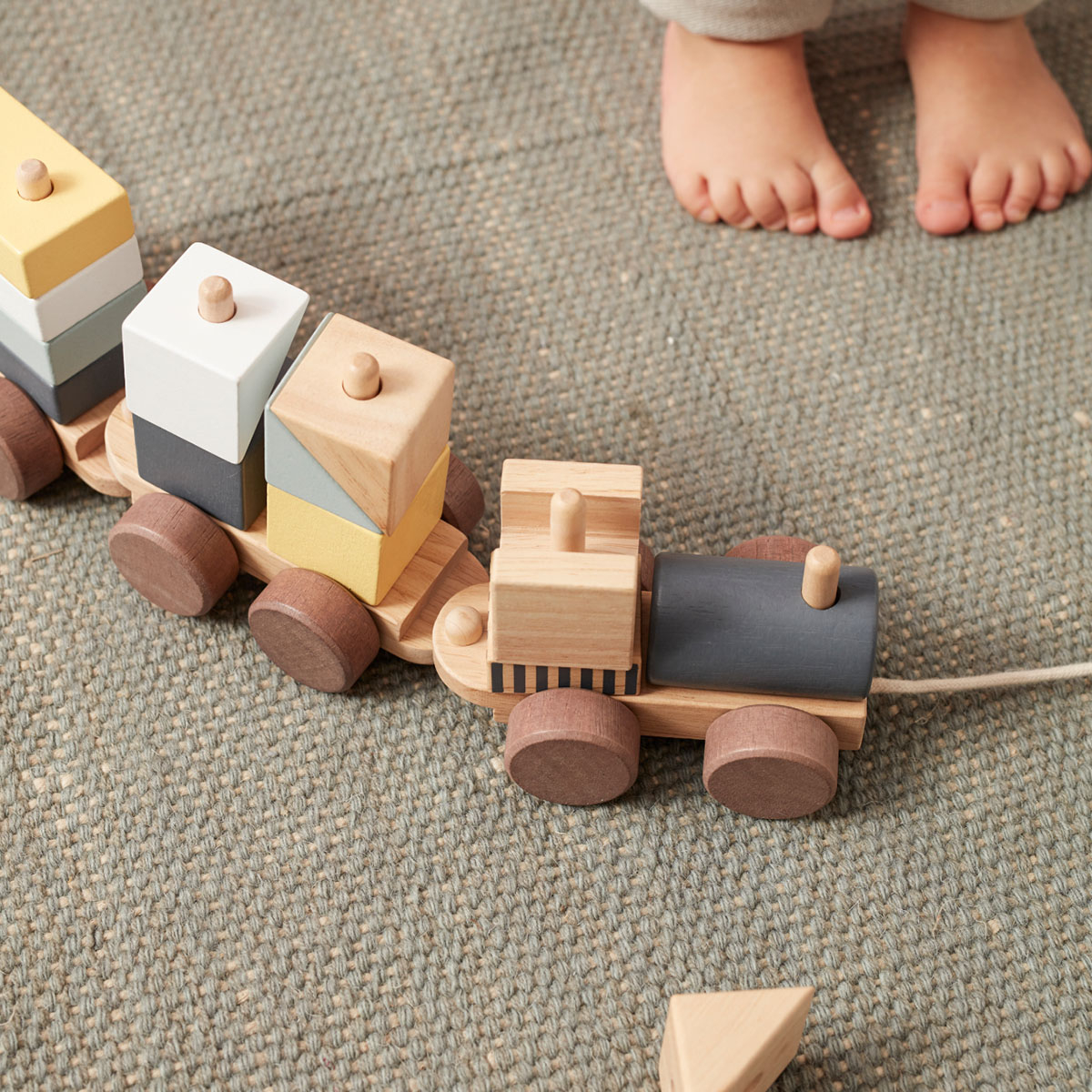 Petit train empilable en bois