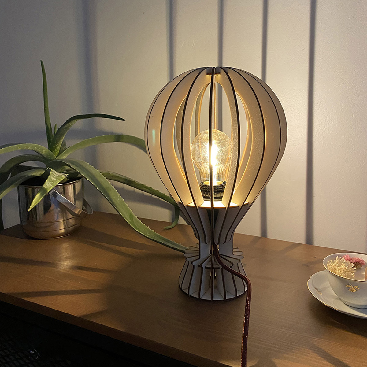 Lampe de chevet en bois